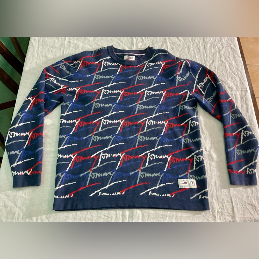 Tommy Hilfiger Denim Men’s M “Tommy” Print Crew Neck Sweater Red White & Blue